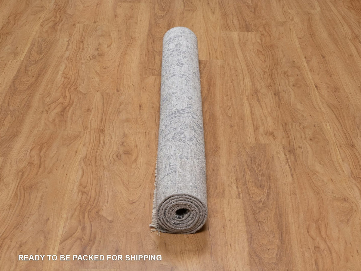 Transitional hand-knotted wool/silk rug in Gray, 5' x 6'11" — SKU O091800 (view 6)