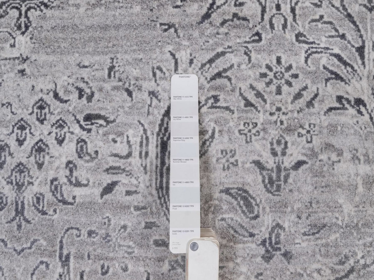 Transitional hand-knotted wool/silk rug in Gray, 7'10" x 10' — SKU O091801 (view 7)