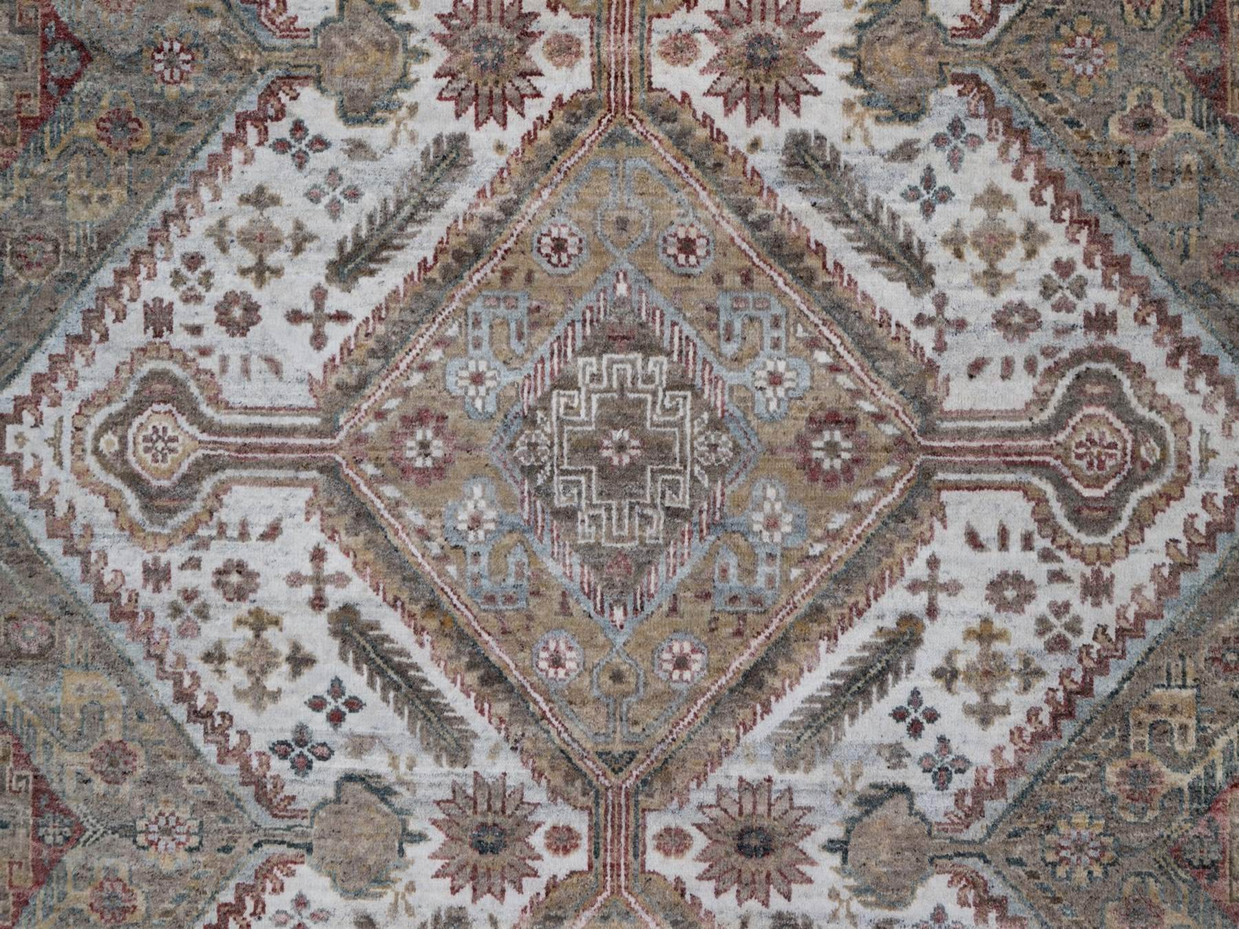 Shiraz Tribal & Geometric hand-knotted wool rug in Ivory, 8'10" x 12'1" — SKU O091802 (view 8)