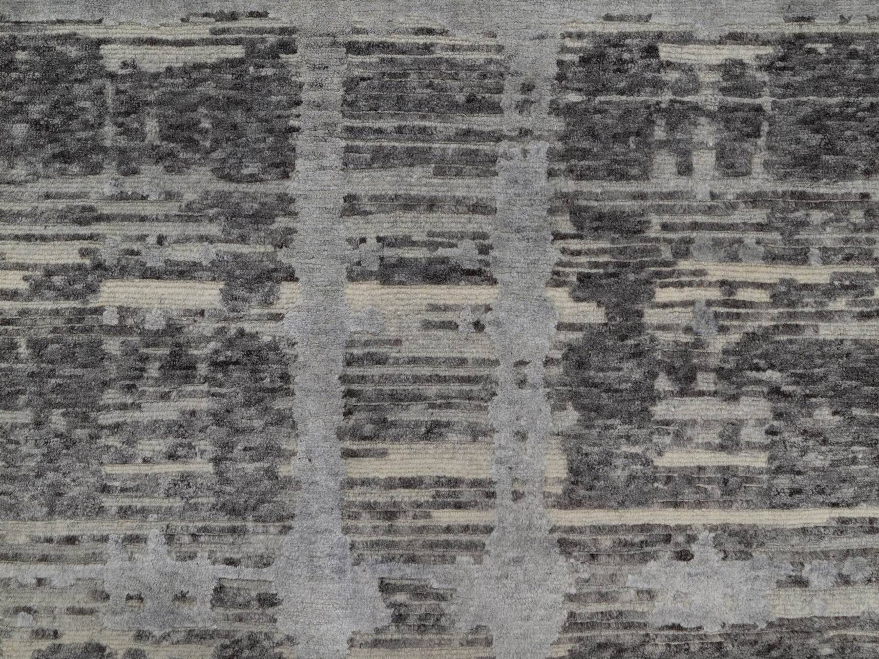 Modern / Contemporary hand-knotted wool runner in Gray, 2'6" x 14' — SKU O091810 (view 5)