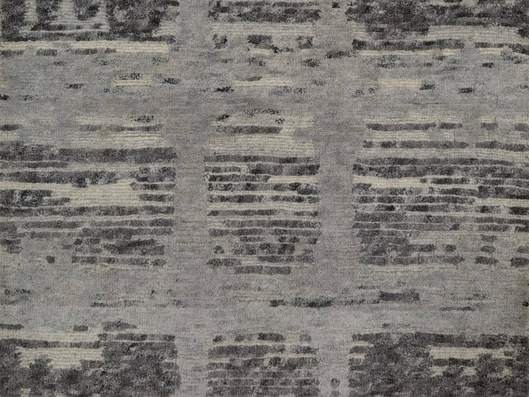Modern / Contemporary hand-knotted wool rug in Gray, 2' x 3'1" — SKU O091811 (view 5)