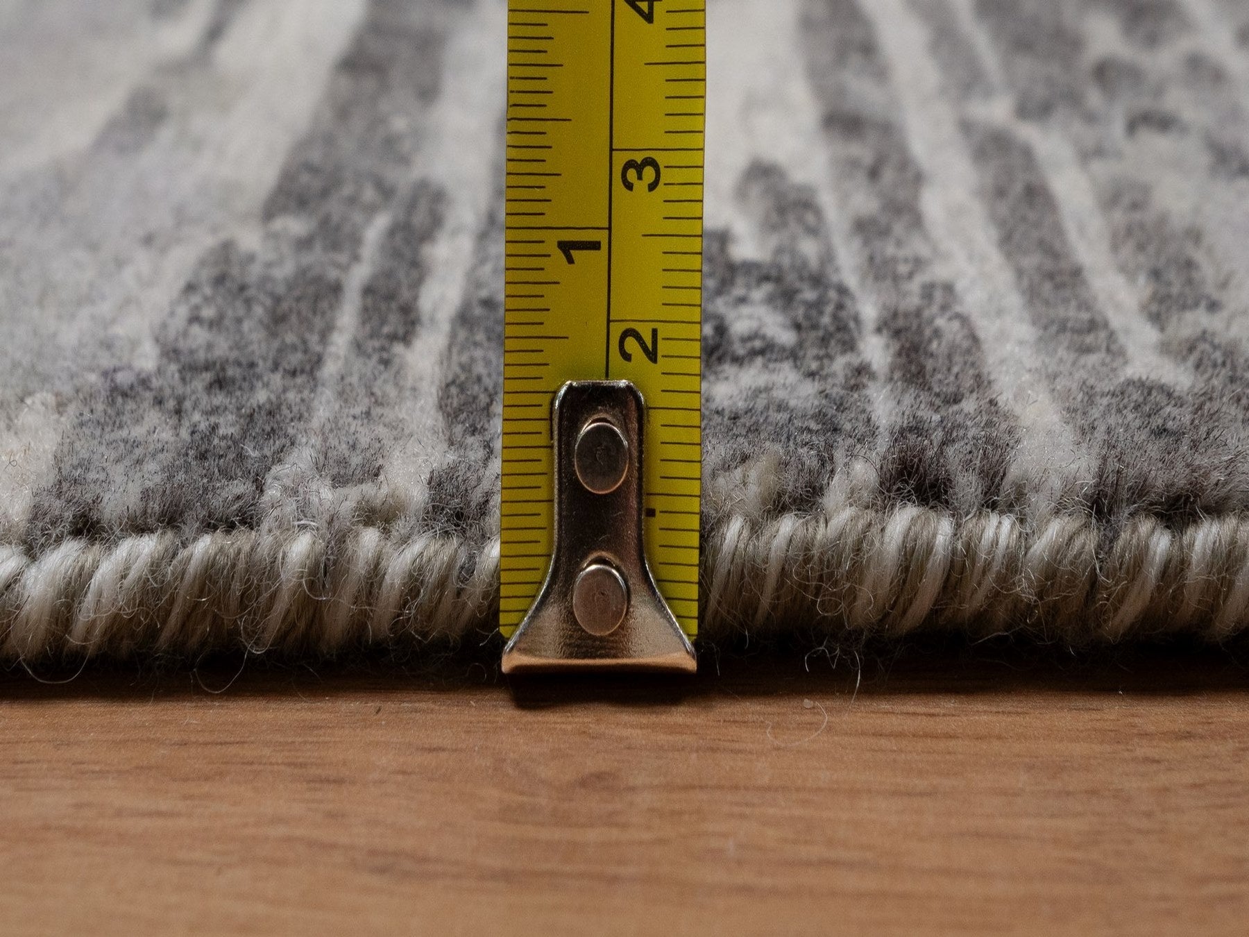 Modern / Contemporary hand-knotted wool rug in Gray, 2' x 3'1" — SKU O091811 (view 7)