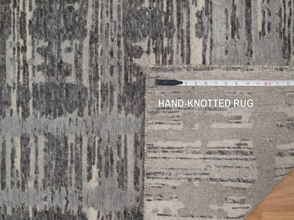 Modern / Contemporary hand-knotted wool runner in Gray, 2'6" x 7'11" — SKU O091812 (view 8)