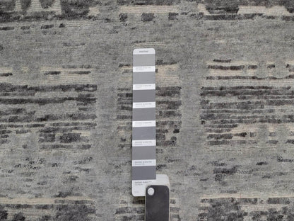 Modern / Contemporary hand-knotted wool runner in Gray, 2'5" x 6'2" — SKU O091813 (view 4)