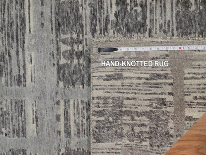 Grey 2'5" x 6'2" Modern and Contemporary Hand knotted Wool Rug - Sku: O091813