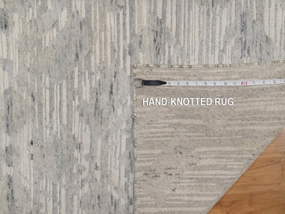 Modern / Contemporary hand-knotted wool runner in Gray, 2'6" x 6'3" — SKU O091814 (view 8)