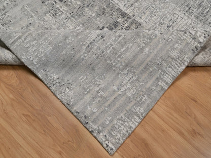 Modern / Contemporary hand-knotted wool rug in Gray, 6'1" x 9' — SKU O091816 (view 6)