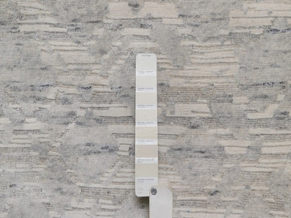 Modern / Contemporary hand-knotted wool runner in Gray, 2'6" x 6'3" — SKU O091817 (view 4)