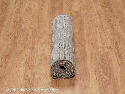 Modern / Contemporary hand-knotted wool runner in Gray, 2'6" x 8' — SKU O091818 (view 6)