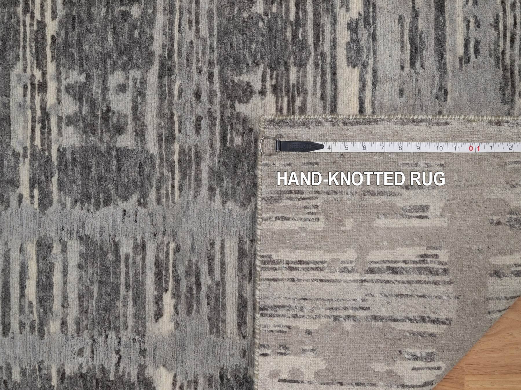 Modern / Contemporary hand-knotted wool runner in Gray, 2'6" x 8' — SKU O091818 (view 8)