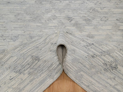 Modern / Contemporary hand-knotted wool rug in Gray, 8' x 10'2" — SKU O091819 (view 5)