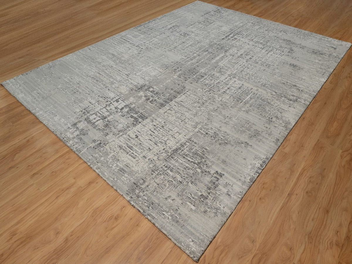 Modern / Contemporary hand-knotted wool rug in Gray, 8'11" x 11'11" — SKU O091822 (view 3)