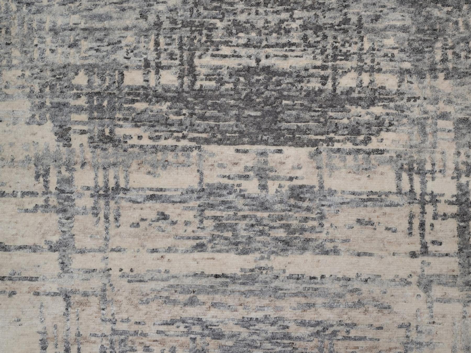 Modern / Contemporary hand-knotted wool rug in Ivory, 8' x 10'1" — SKU O091824 (view 8)