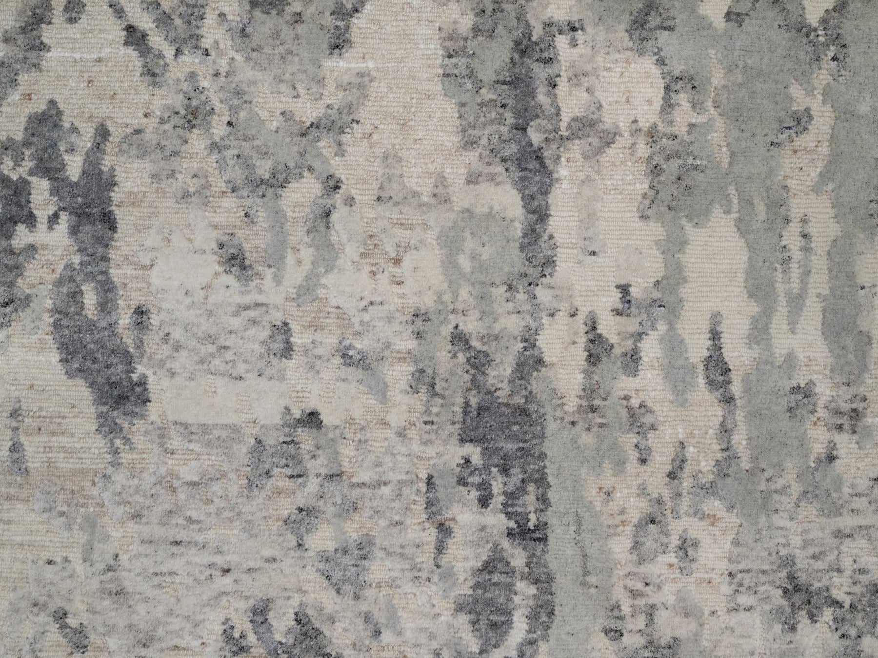 Modern / Contemporary hand-knotted wool rug in Ivory, 8' x 10' — SKU O091825 (view 8)