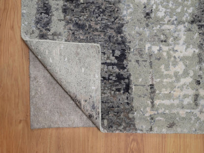 Modern / Contemporary hand-knotted wool rug in Gray, 8'2" x 10' — SKU O091827 (view 4)