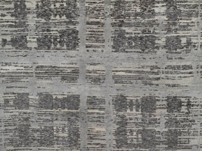 Modern / Contemporary hand-knotted wool rug in Gray, 8'1" x 10'1" — SKU O091832 (view 8)