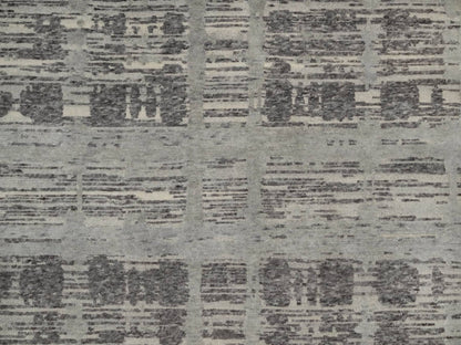 Modern / Contemporary hand-knotted wool rug in Gray, 5' x 7' — SKU O091833 (view 5)