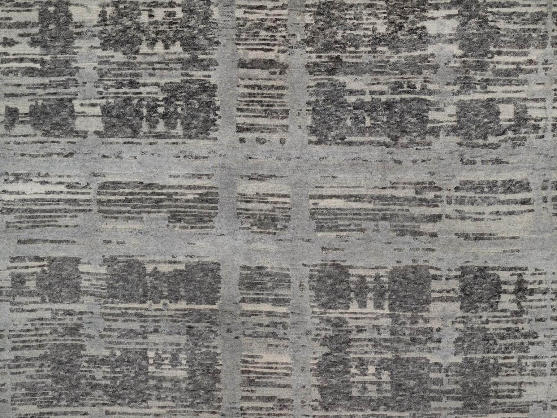 Modern / Contemporary hand-knotted wool rug in Gray, 8'1" x 10'2" — SKU O091847 (view 8)
