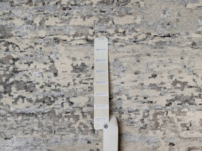 Modern / Contemporary hand-knotted wool rug in Ivory, 8' x 10'2" — SKU O091851 (view 7)