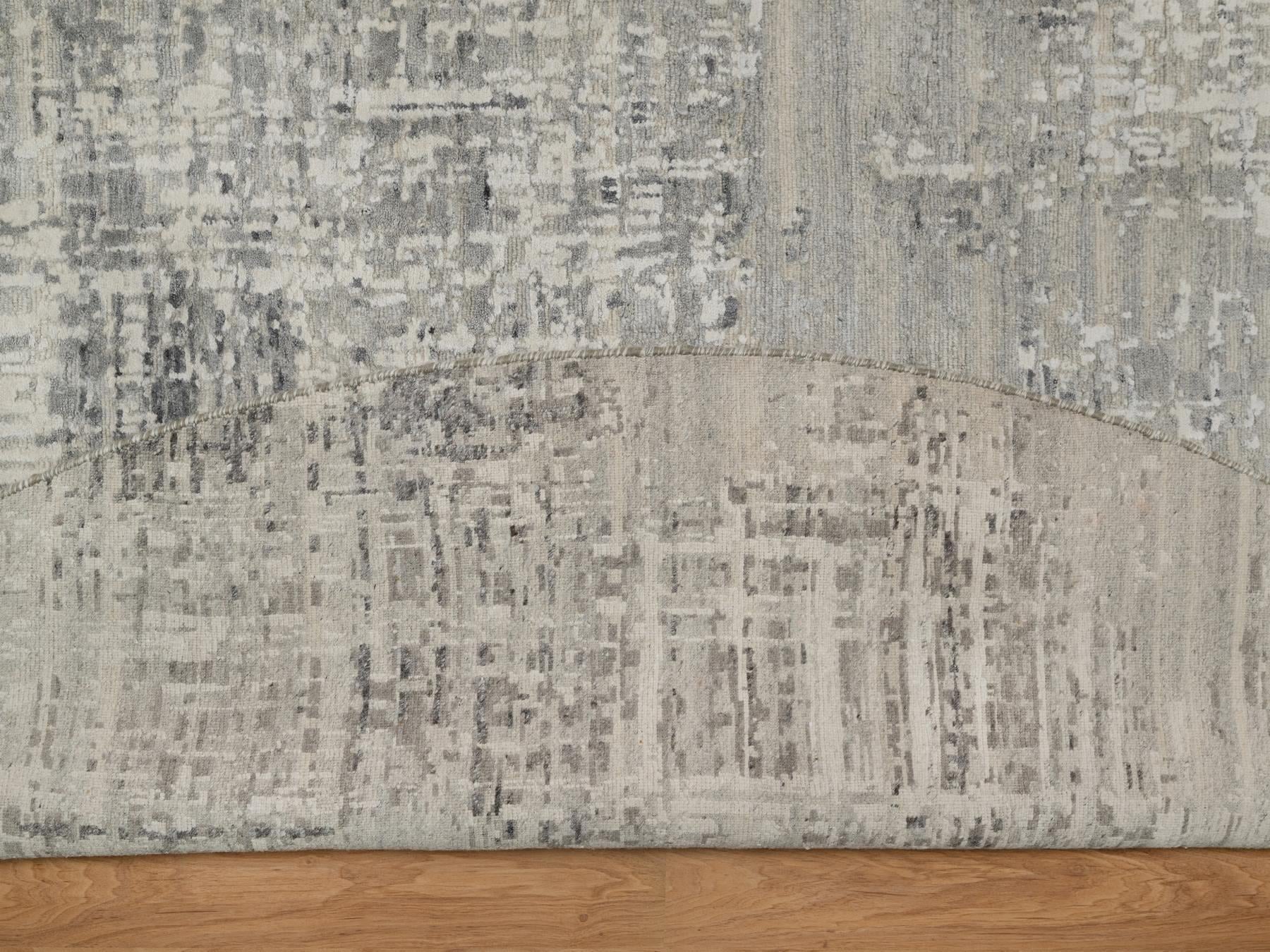 Modern / Contemporary hand-knotted wool rug in Gray, 9'11" x 9'11" — SKU O091862 (view 4)
