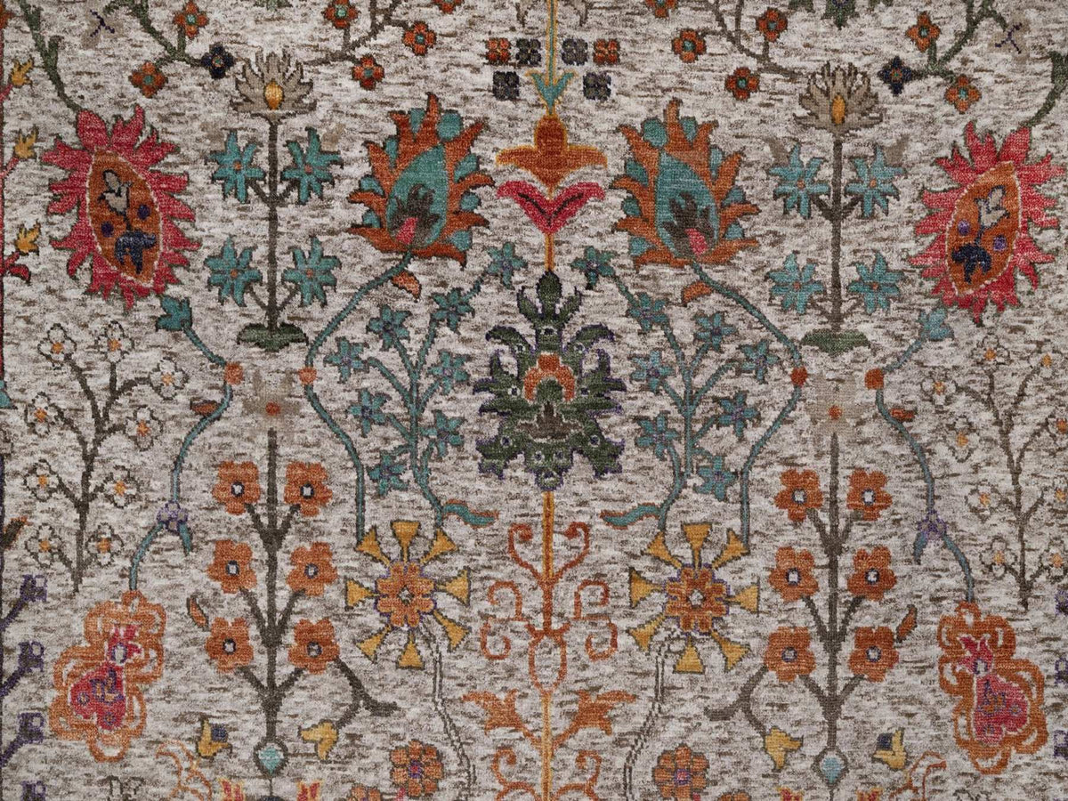 Transitional hand-knotted wool/silk rug in Ivory, 6'2" x 9'2" — SKU O091896 (view 8)