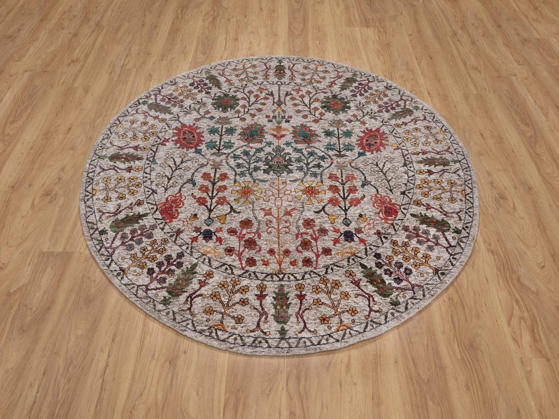 Transitional hand-knotted wool/silk rug in Ivory, 6' x 6' — SKU O091908 (view 2)