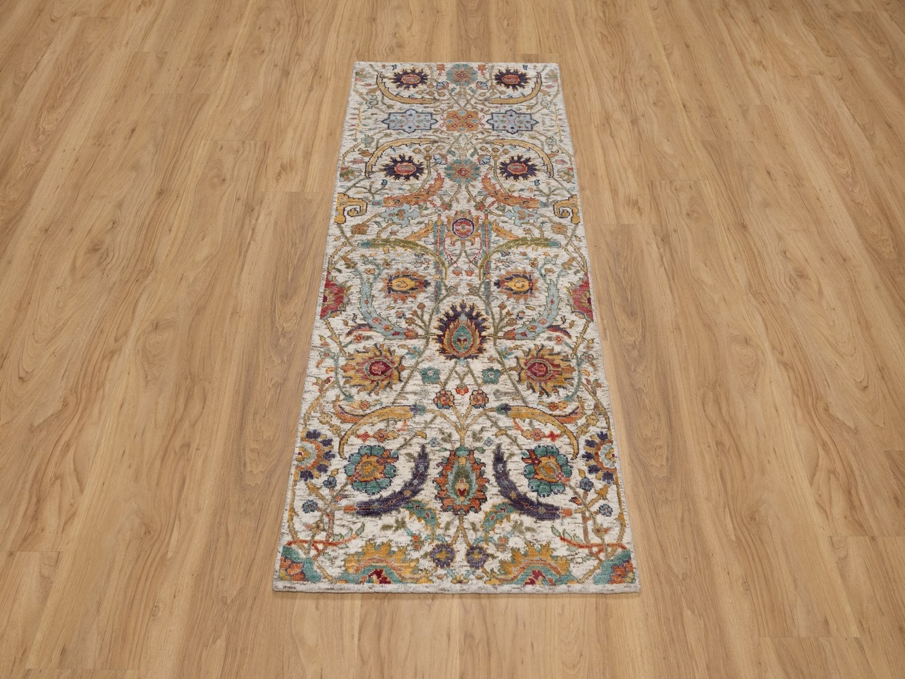Transitional hand-knotted wool/silk runner in Ivory, 2'5" x 5'11" — SKU O091915 (view 2)