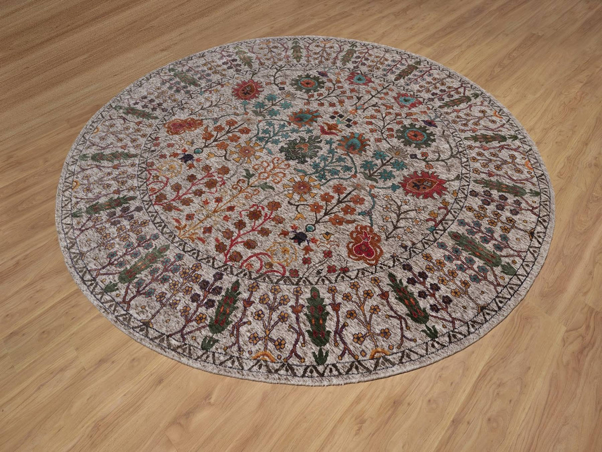 Transitional hand-knotted wool/silk rug in Ivory, 7'10" x 7'10" — SKU O091919 (view 3)