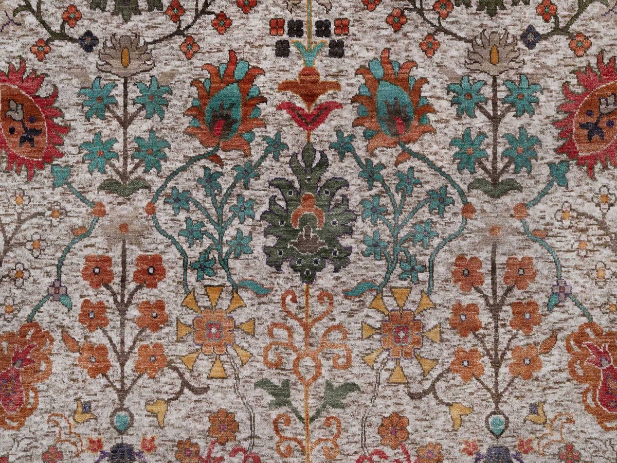 Transitional hand-knotted wool/silk rug in Ivory, 7'10" x 7'10" — SKU O091919 (view 8)