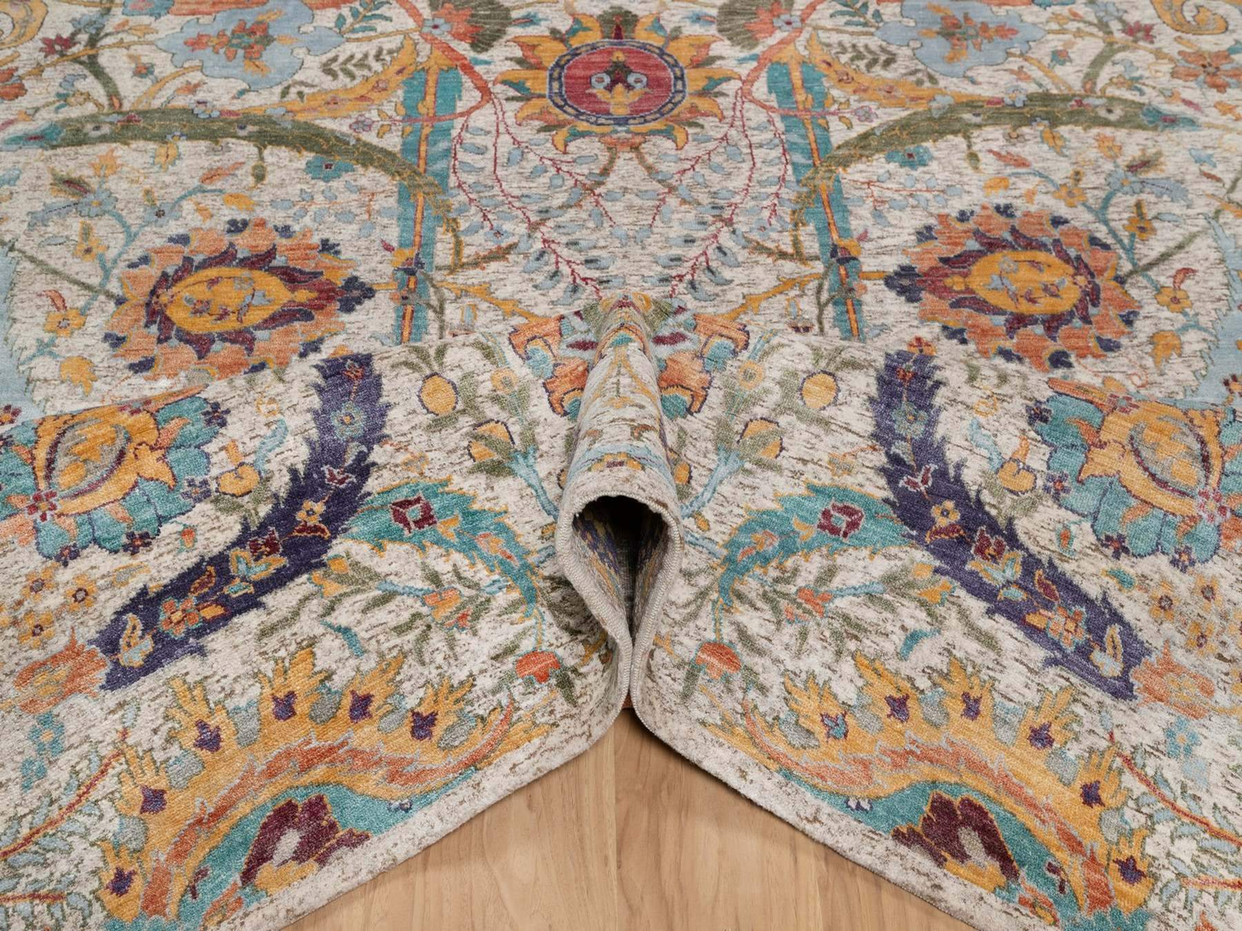 Transitional hand-knotted wool/silk rug in Ivory, 7'11" x 10' — SKU O091923 (view 5)