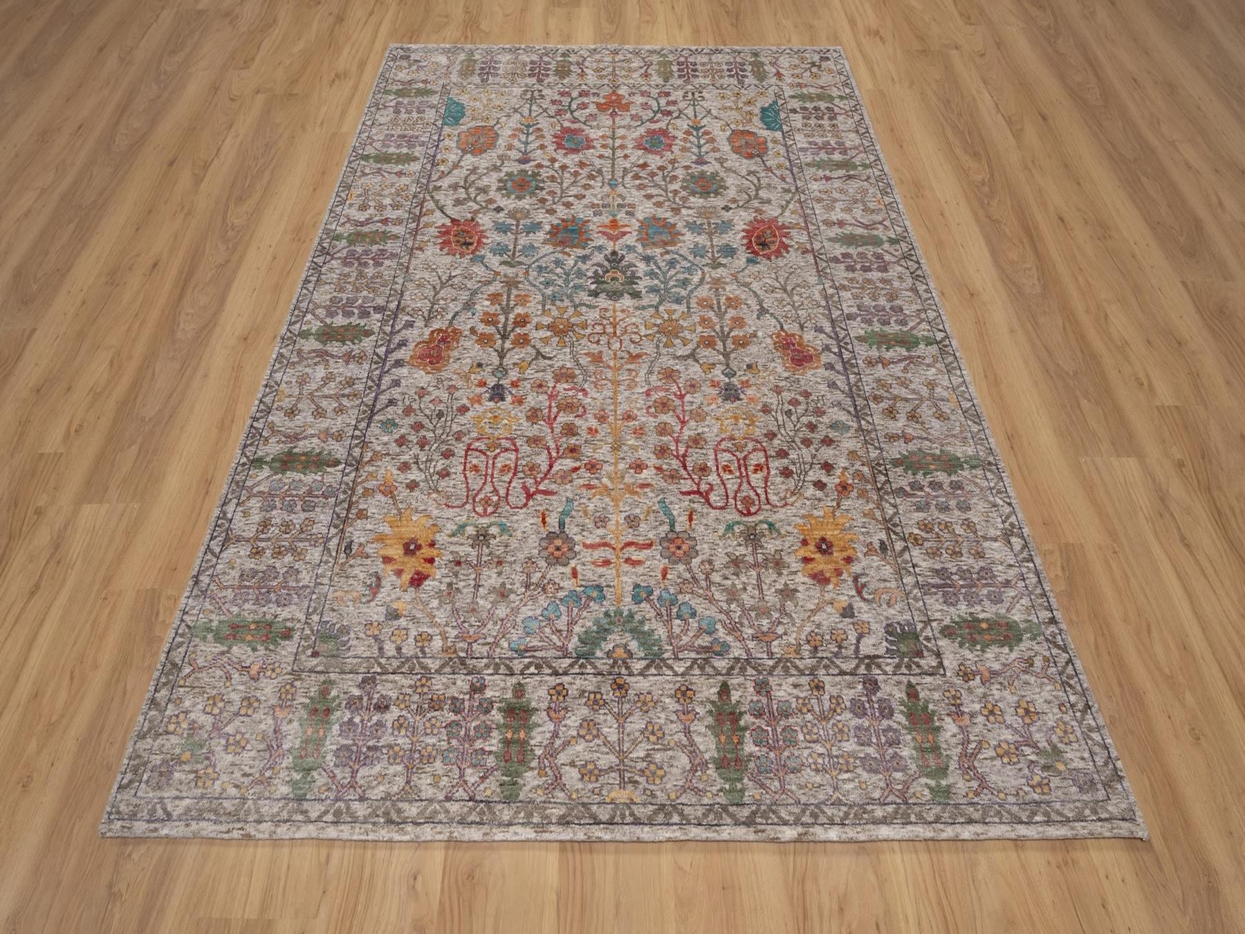 Ivory 6'0" x 8'11" Transitional Hand knotted Wool/Silk Rug - Sku: O091927
