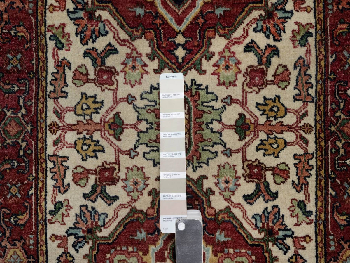 Heriz Heriz hand-knotted wool runner in Ivory & Red, 2'5" x 10'1" — SKU O091928 (view 4)