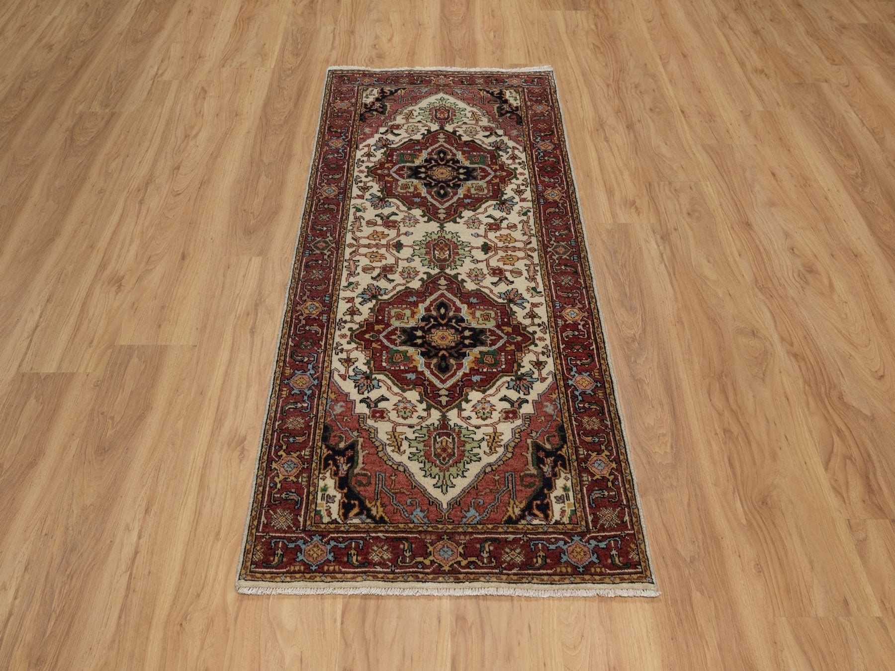 Heriz Heriz hand-knotted wool runner in Ivory & Red, 2'7" x 6'1" — SKU O091935 (view 2)