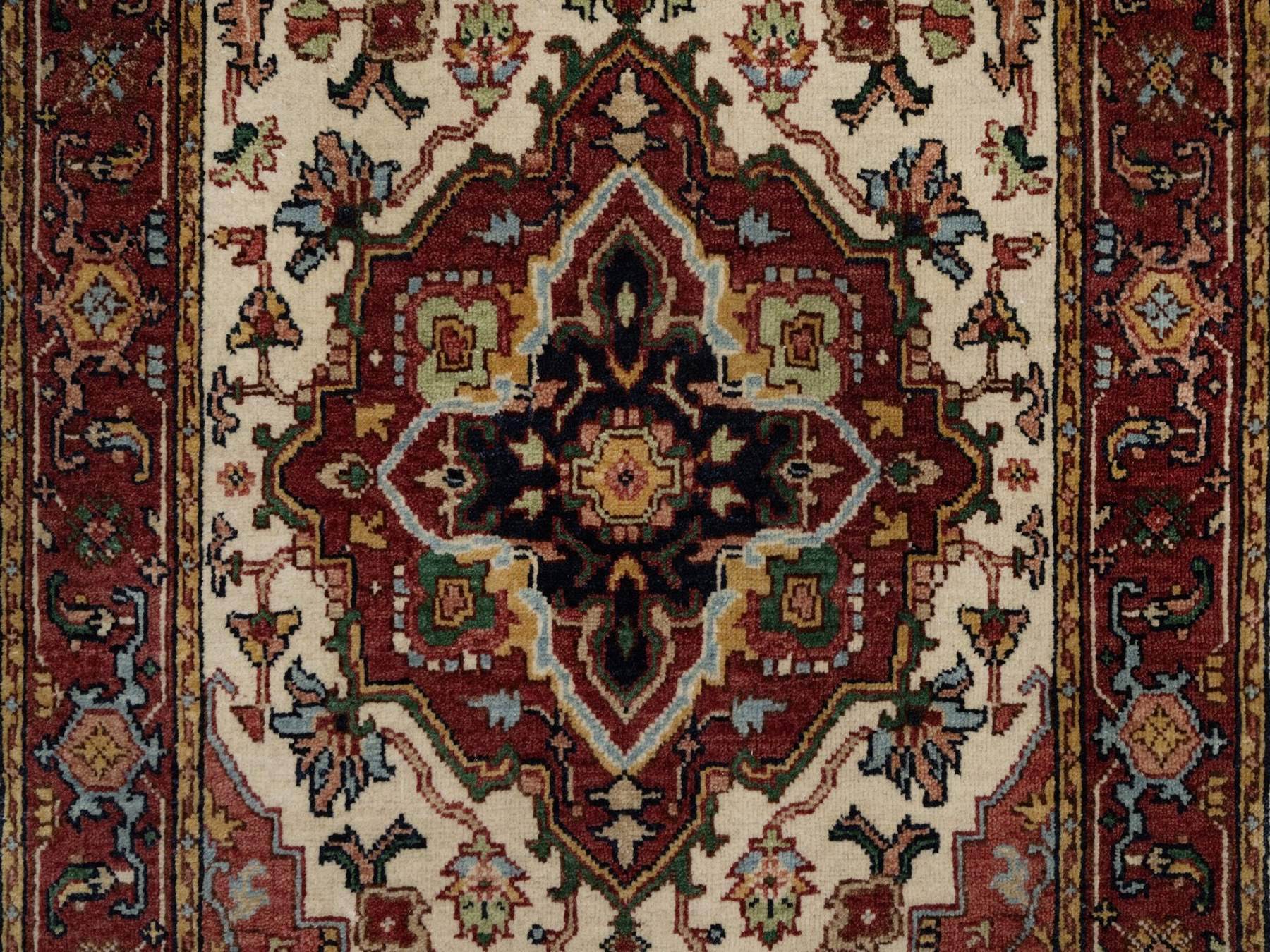 Heriz Heriz hand-knotted wool runner in Ivory & Red, 2'7" x 6'1" — SKU O091935 (view 5)