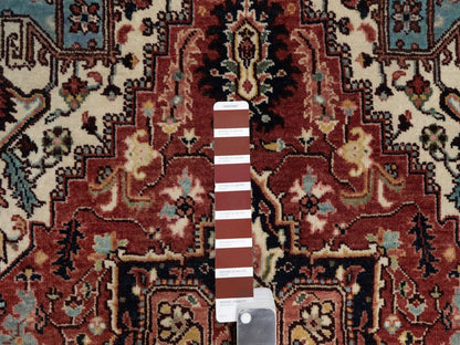 Heriz Heriz hand-knotted wool rug in Red & Navy Blue, 3' x 5' — SKU O091938 (view 4)