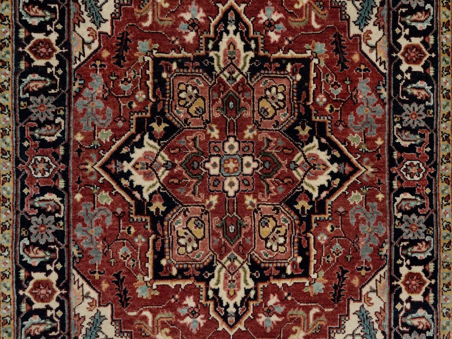 Heriz Heriz hand-knotted wool rug in Red & Navy Blue, 3' x 5' — SKU O091938 (view 5)