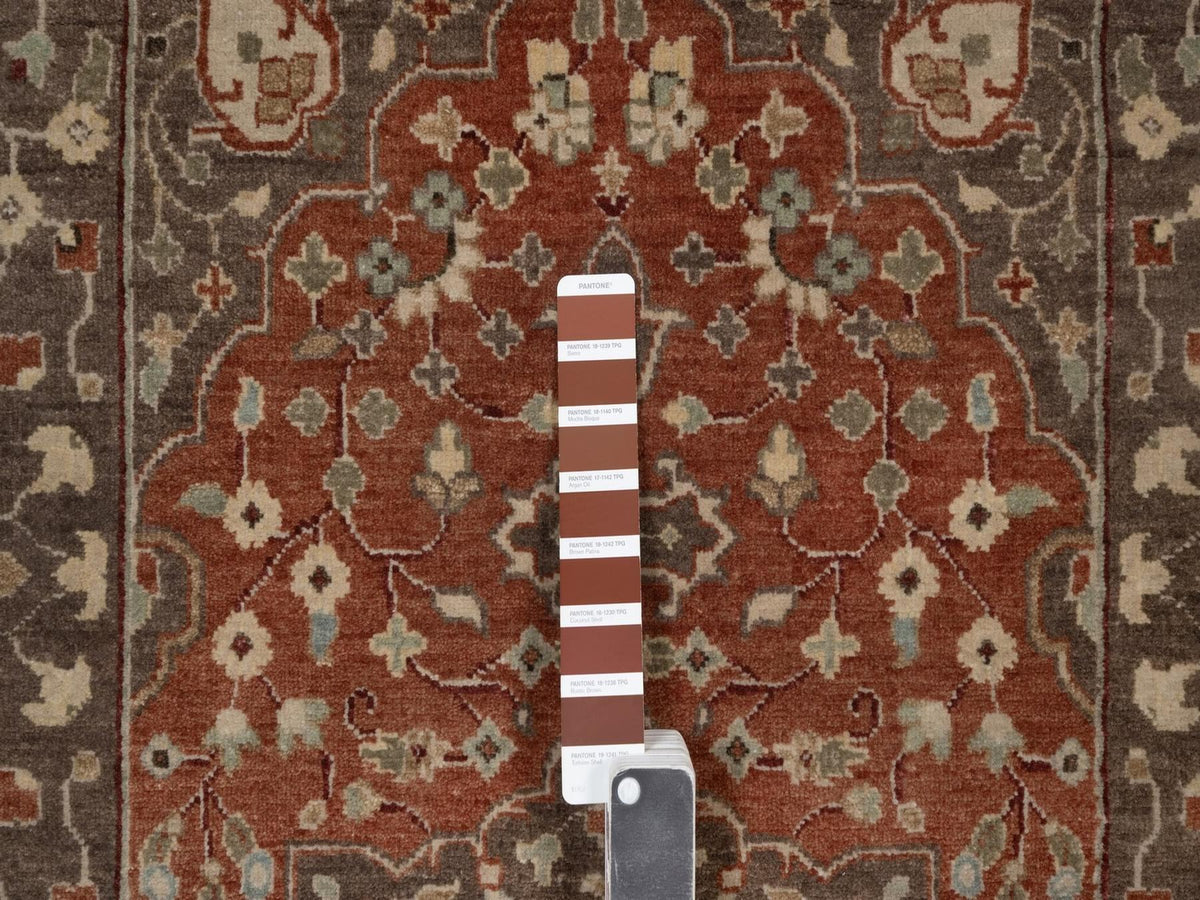 Tabriz Fine Oriental hand-knotted wool rug in Red & Brown, 3' x 5'1" — SKU O091949 (view 4)