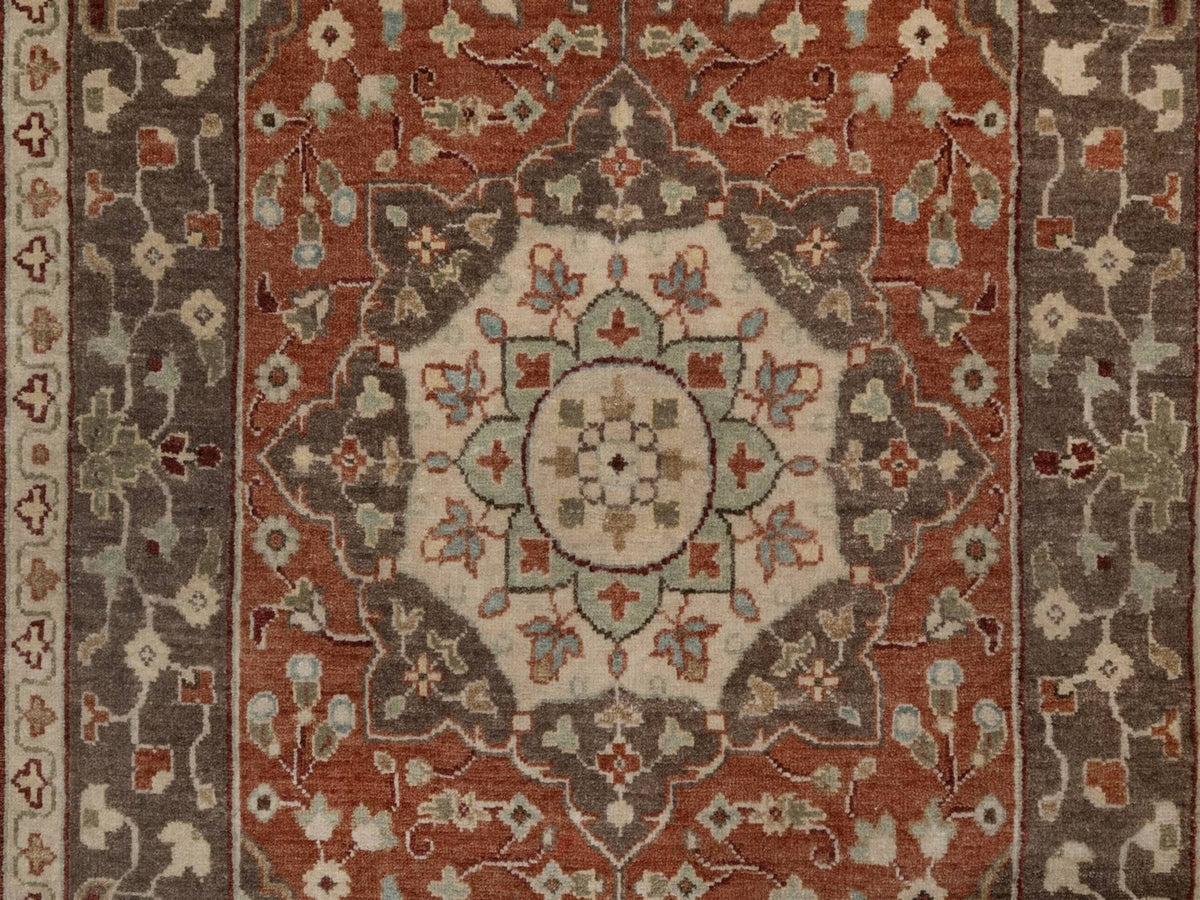 Tabriz Fine Oriental hand-knotted wool rug in Red & Brown, 3' x 5'1" — SKU O091949 (view 5)