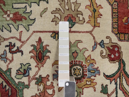 Heriz Heriz hand-knotted wool rug in Ivory & Red, 8'11" x 12'2" — SKU O091950 (view 7)