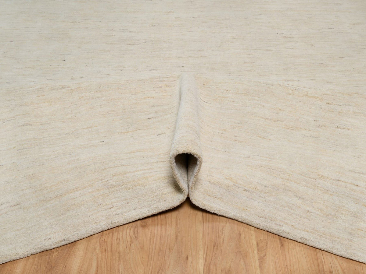 Gabbeh Modern / Contemporary hand-knotted wool rug in Ivory, 14'10" x 22'8" — SKU O091955 (view 5)