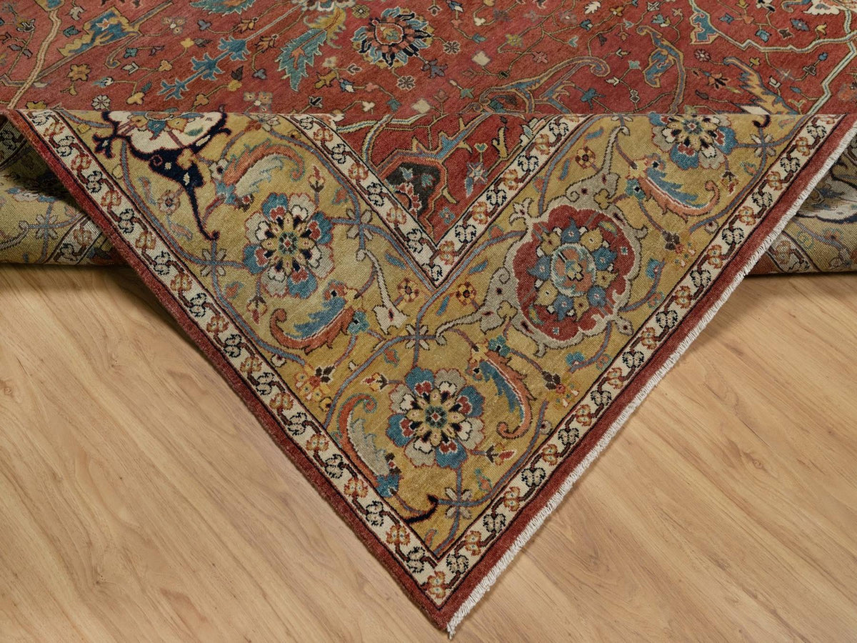 Heriz Heriz hand-knotted wool rug in Red & Gold, 7'11" x 10'2" — SKU O091960 (view 6)