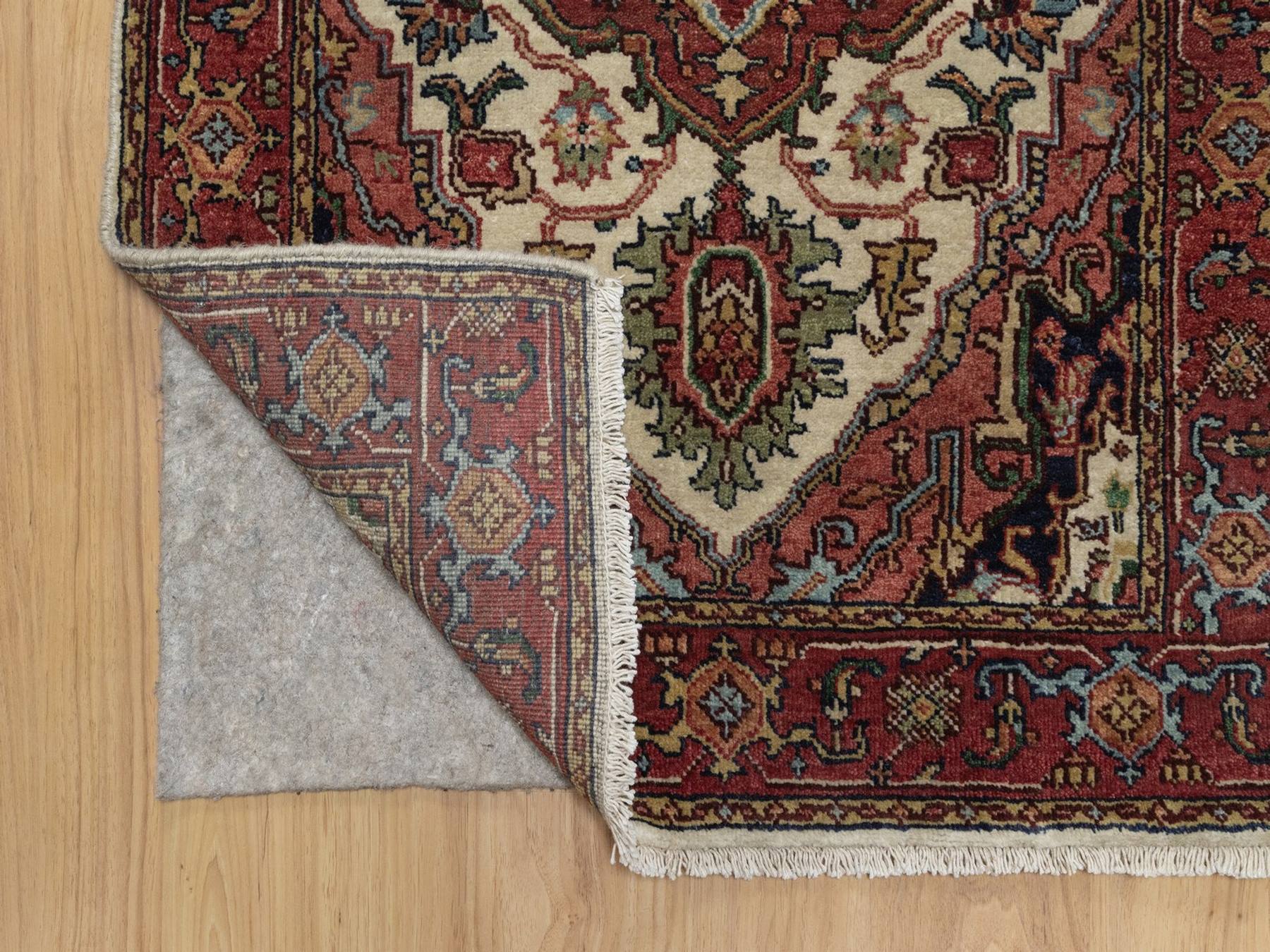 Heriz Heriz hand-knotted wool runner in Ivory & Red, 2'7" x 10'1" — SKU O091961 (view 3)