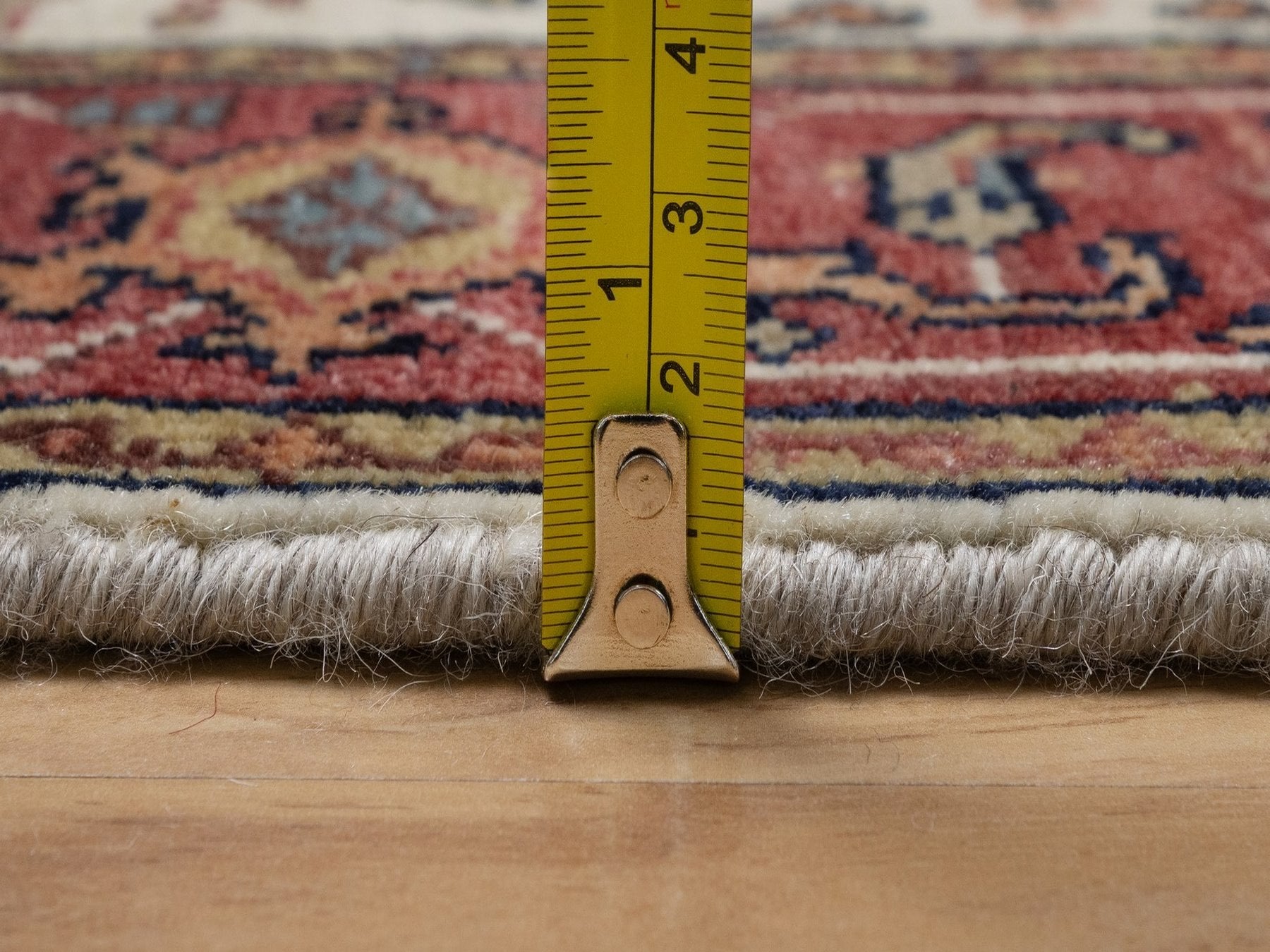 Heriz Heriz hand-knotted wool runner in Ivory & Red, 2'7" x 10' — SKU O091962 (view 7)