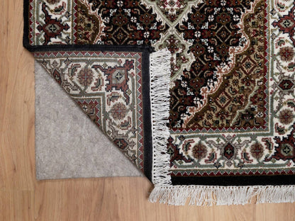 Black 2'7" x 6'9" Fine Oriental Hand knotted Wool Rug - Sku: O091967