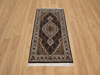 Black 2'5" x 4'8" Fine Oriental Hand knotted Wool Rug - Sku: O091968