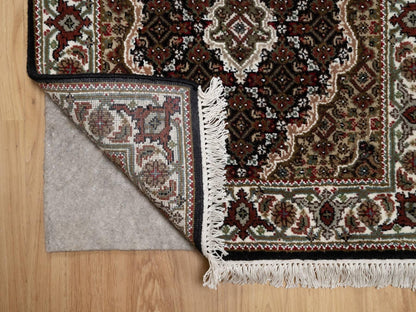 Black 2'5" x 4'8" Fine Oriental Hand knotted Wool Rug - Sku: O091968