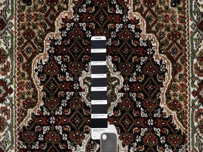 Black 2'5" x 4'8" Fine Oriental Hand knotted Wool Rug - Sku: O091968