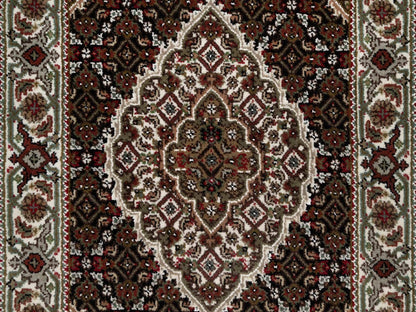 Black 2'5" x 4'8" Fine Oriental Hand knotted Wool Rug - Sku: O091968