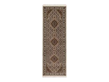 Tabriz Fine Oriental hand-knotted wool runner in Ivory, 2'9" x 8'1" — SKU O091975