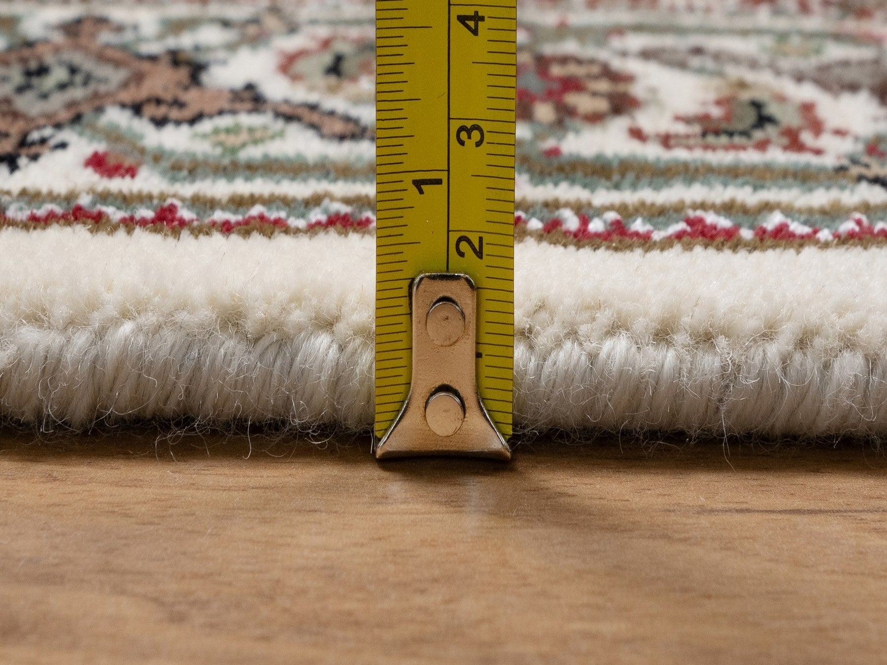 Tabriz Fine Oriental hand-knotted wool runner in Ivory, 2'9" x 8'1" — SKU O091975 (view 7)
